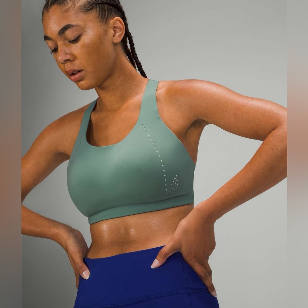 NWT LULULEMON Seamless Olive Green Air Support Sports Bra (32DD)
